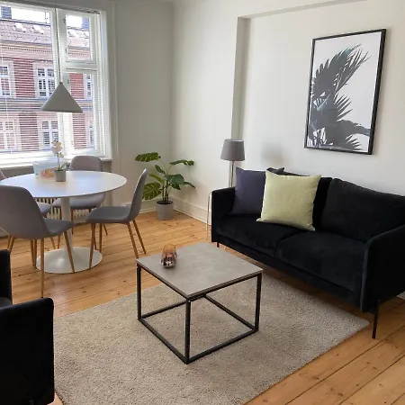 Modern 1-bedroom In Charming Osterbro * København